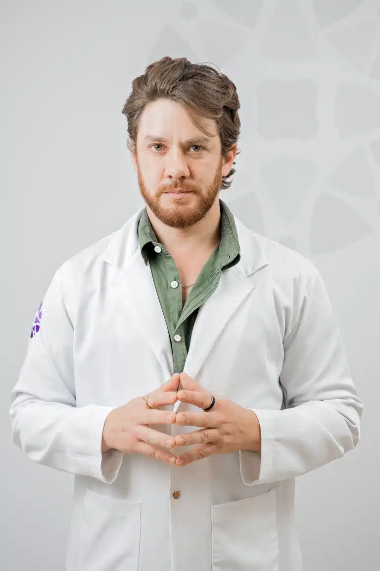 Dr. Leonardo Miggiorin - Gastroenterologista especialista em DII - NuDii